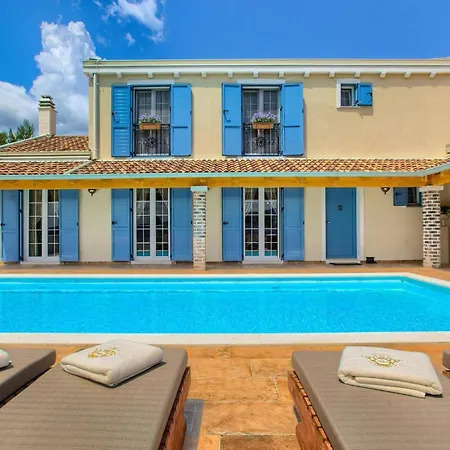 Mek Holiday home *