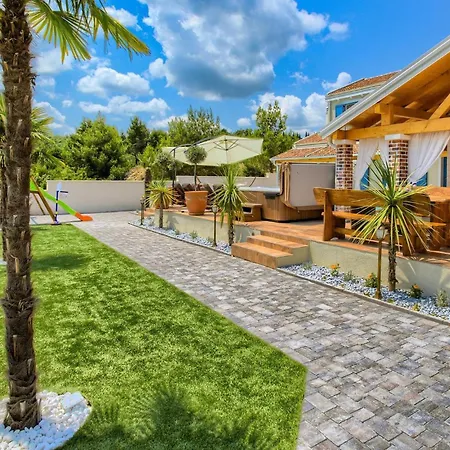 Mek Holiday home